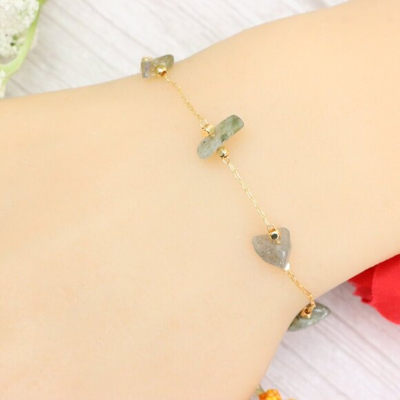 "Trendy Handmade Bracelet – A Thoughtful Gift for Girls & Women | UNVRC1665 - Picture 1 of 10